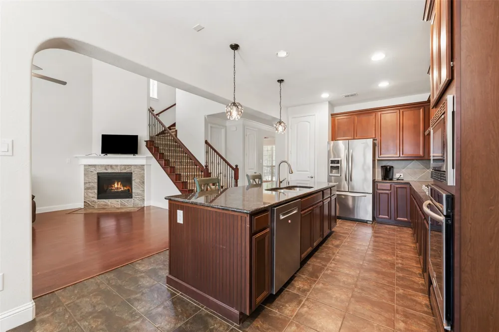 1374 Sandhurst Drive Roanoke, TX 76262