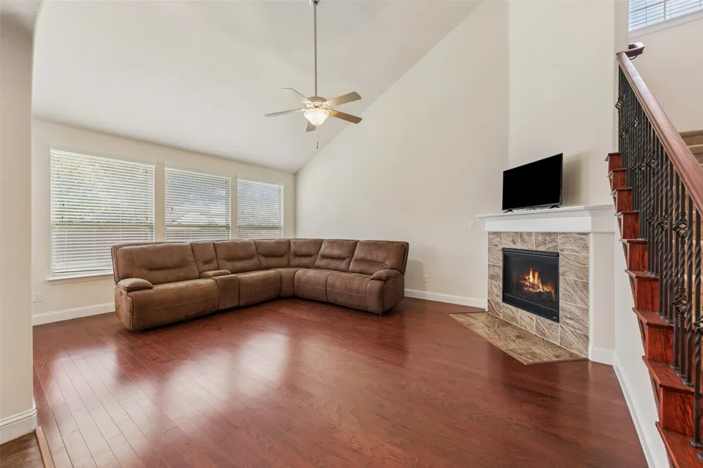 1374 Sandhurst Drive Roanoke, TX 76262