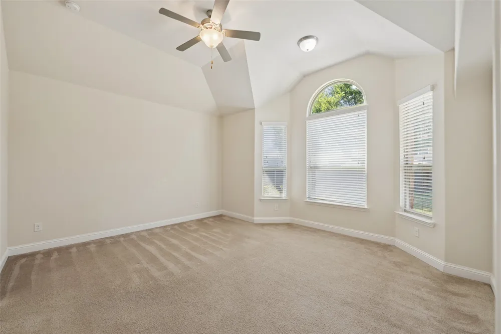 1374 Sandhurst Drive Roanoke, TX 76262