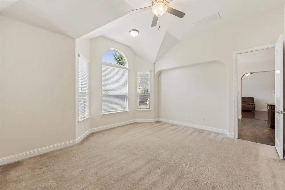 1374 Sandhurst Drive Roanoke, TX 76262
