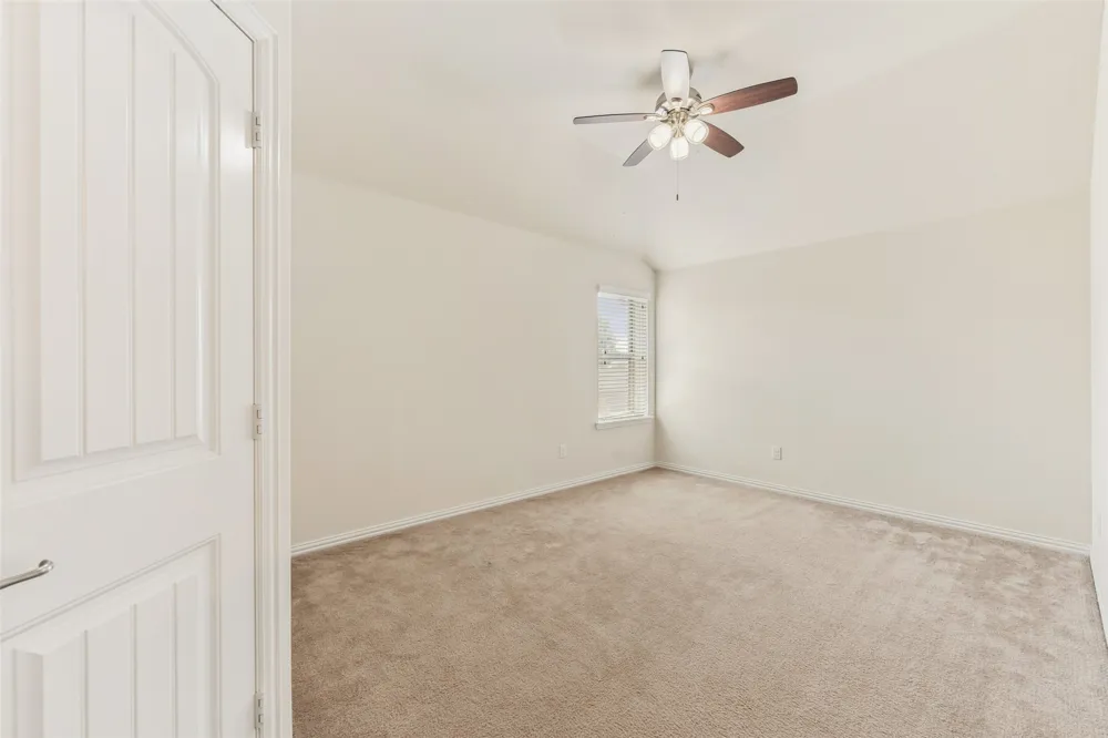 1374 Sandhurst Drive Roanoke, TX 76262
