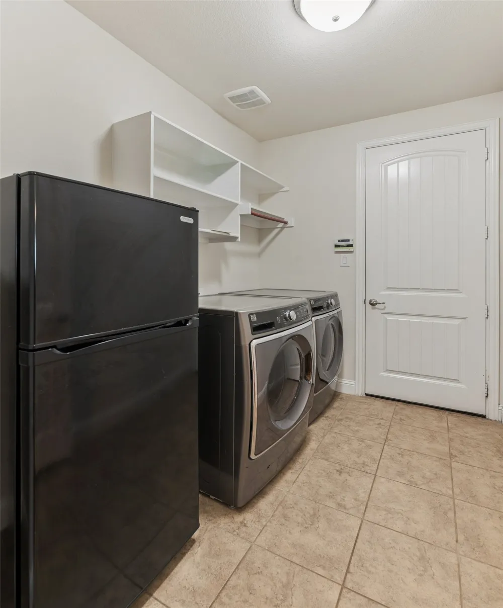 1374 Sandhurst Drive Roanoke, TX 76262
