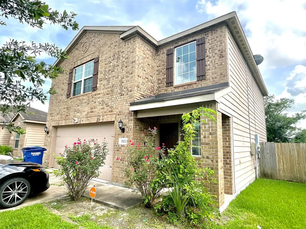 2522 Tracy Lane Highlands, TX 77562