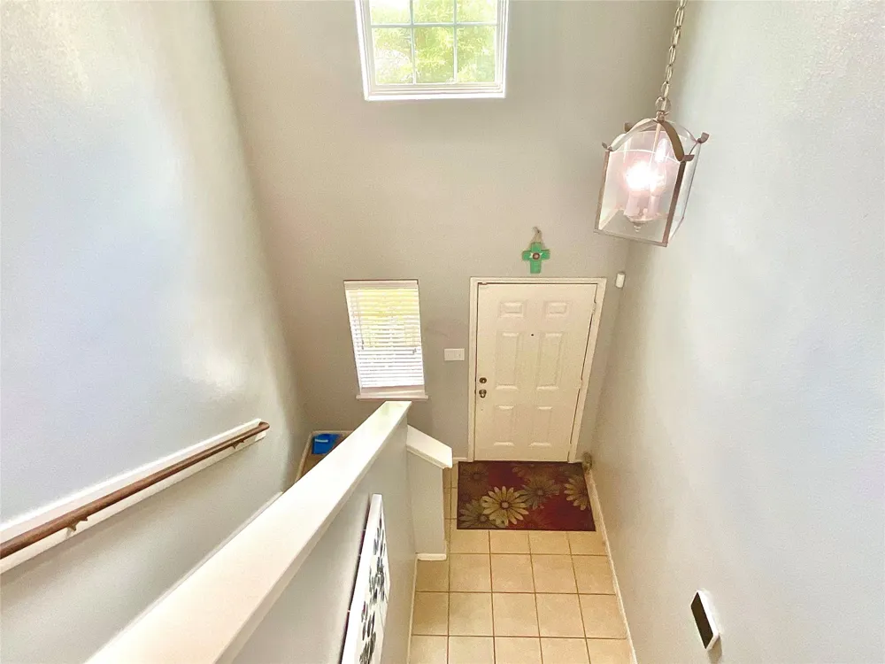 2522 Tracy Lane Highlands, TX 77562