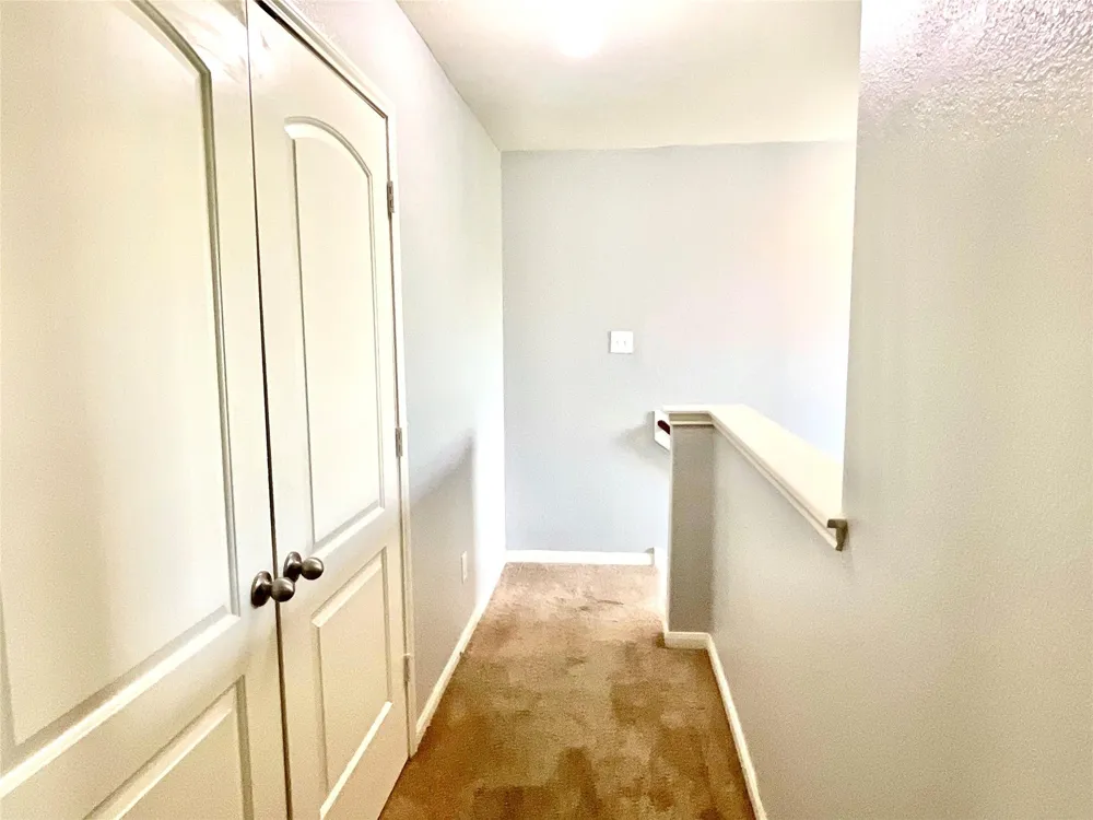 2522 Tracy Lane Highlands, TX 77562