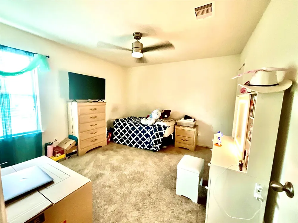 2522 Tracy Lane Highlands, TX 77562