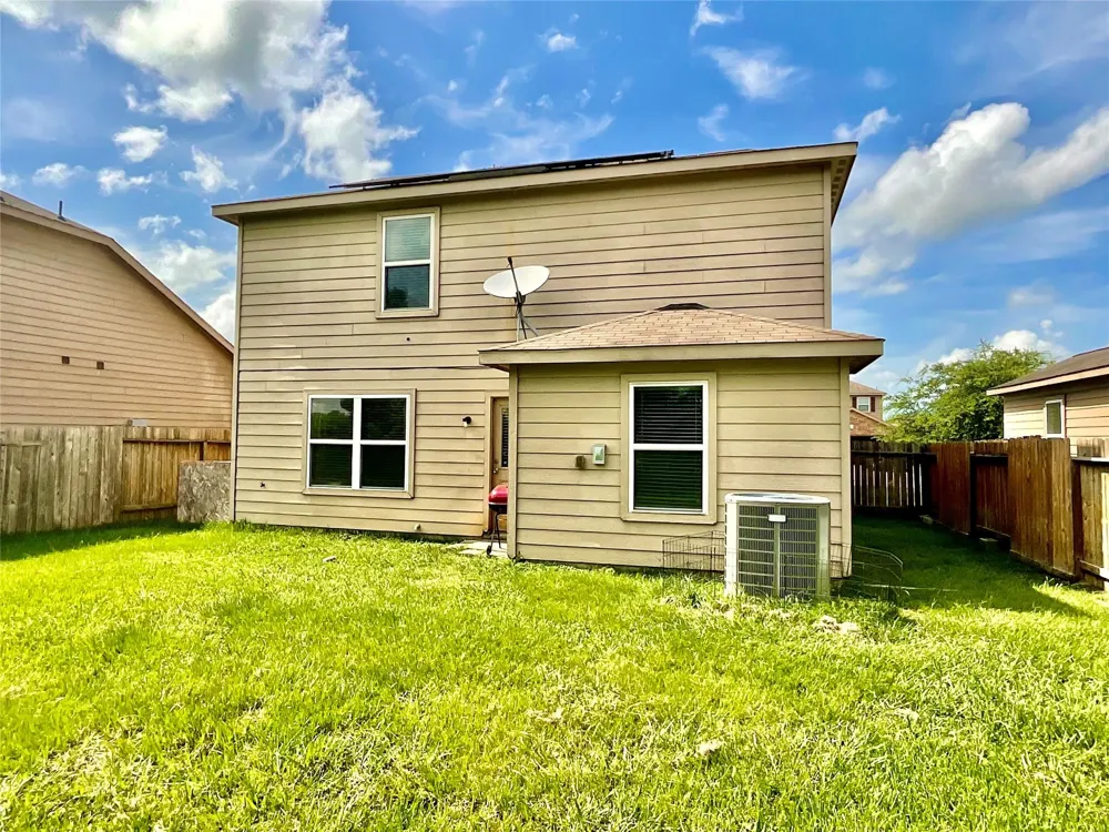 2522 Tracy Lane Highlands, TX 77562