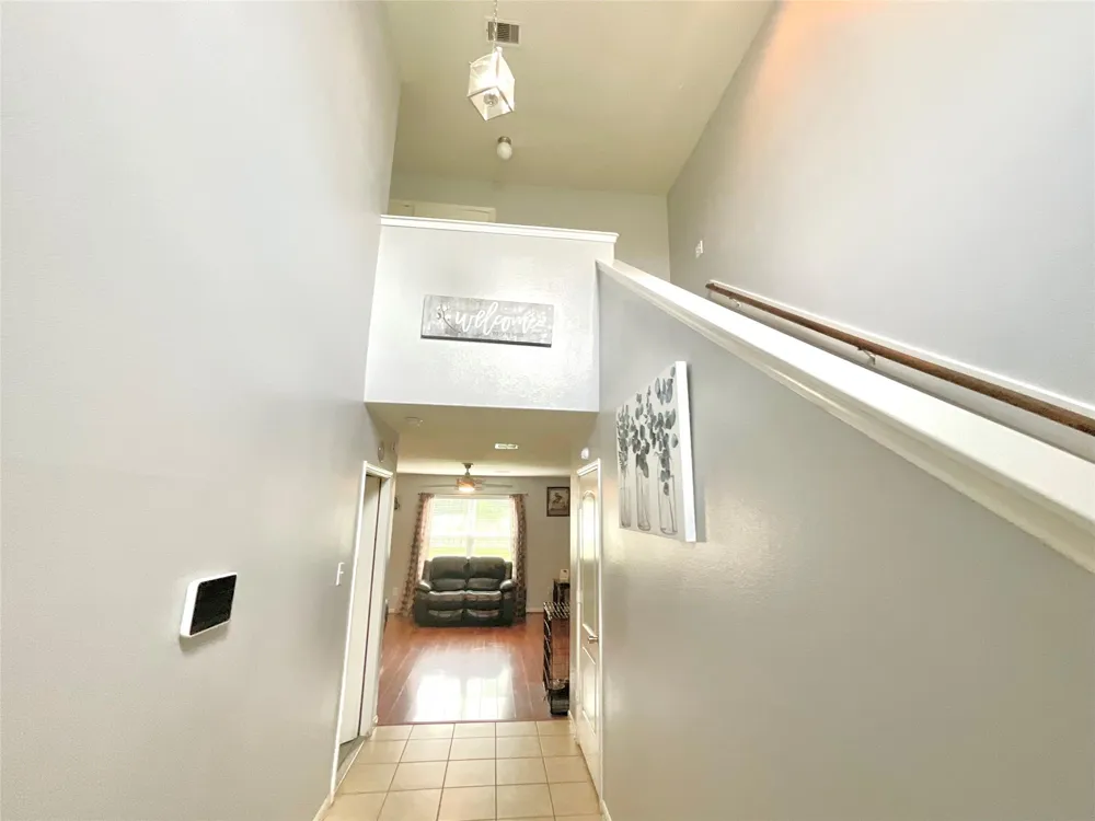 2522 Tracy Lane Highlands, TX 77562