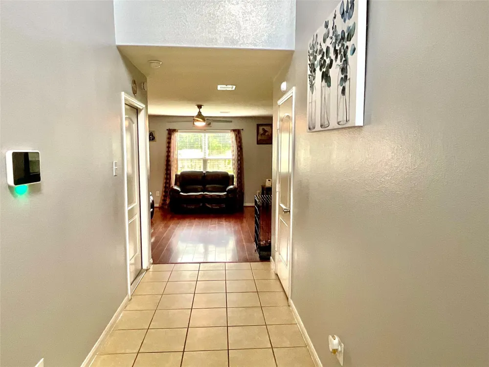 2522 Tracy Lane Highlands, TX 77562