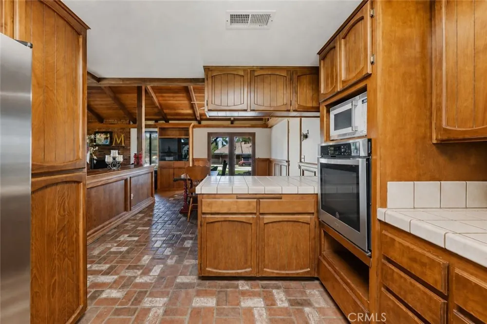 34407 Fairview Dr Yucaipa, CA 92399