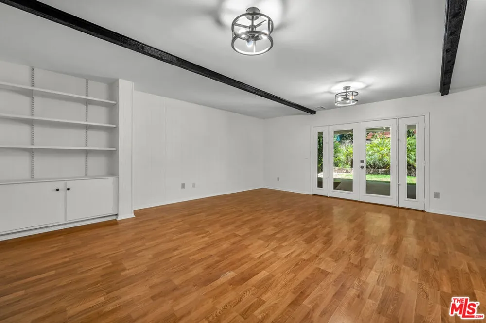 4076 Tropico Way Los Angeles, CA 90065
