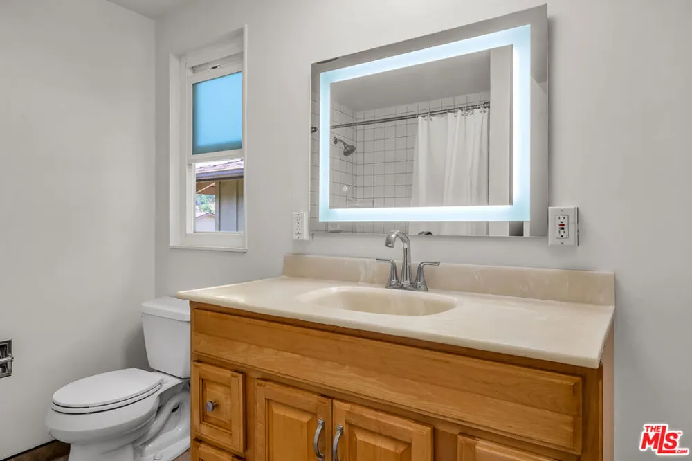 4076 Tropico Way Los Angeles, CA 90065