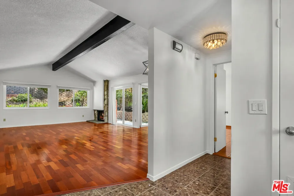 4076 Tropico Way Los Angeles, CA 90065