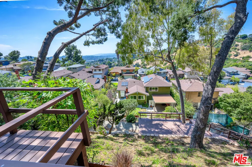 4076 Tropico Way Los Angeles, CA 90065