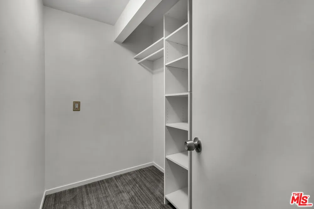 4076 Tropico Way Los Angeles, CA 90065