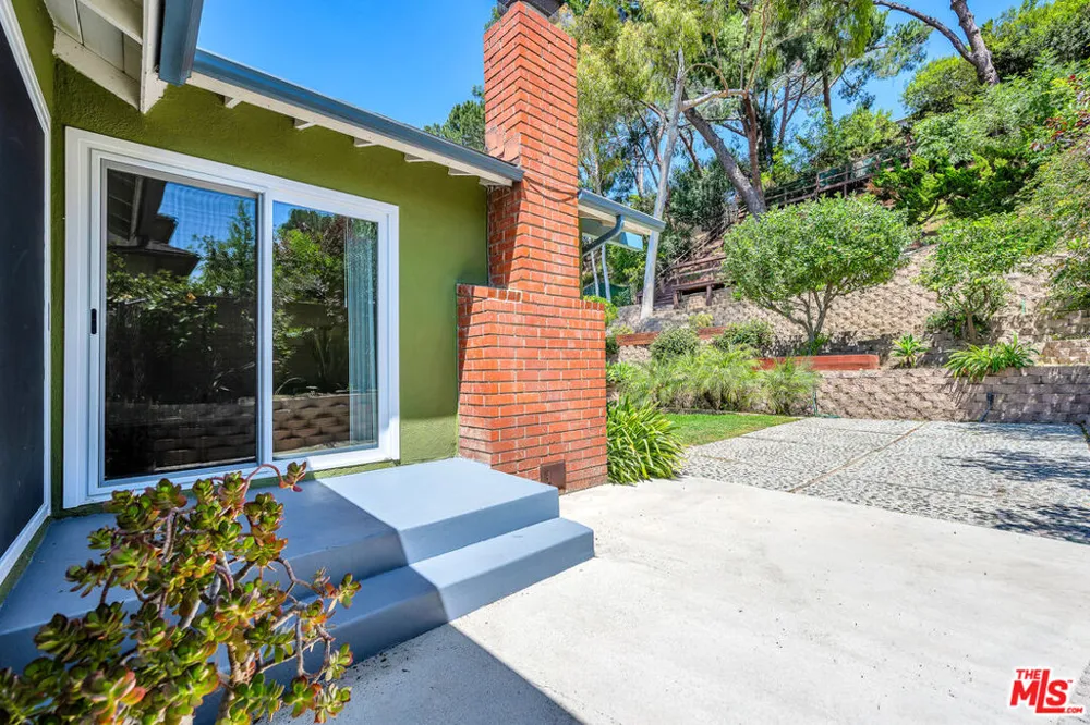 4076 Tropico Way Los Angeles, CA 90065
