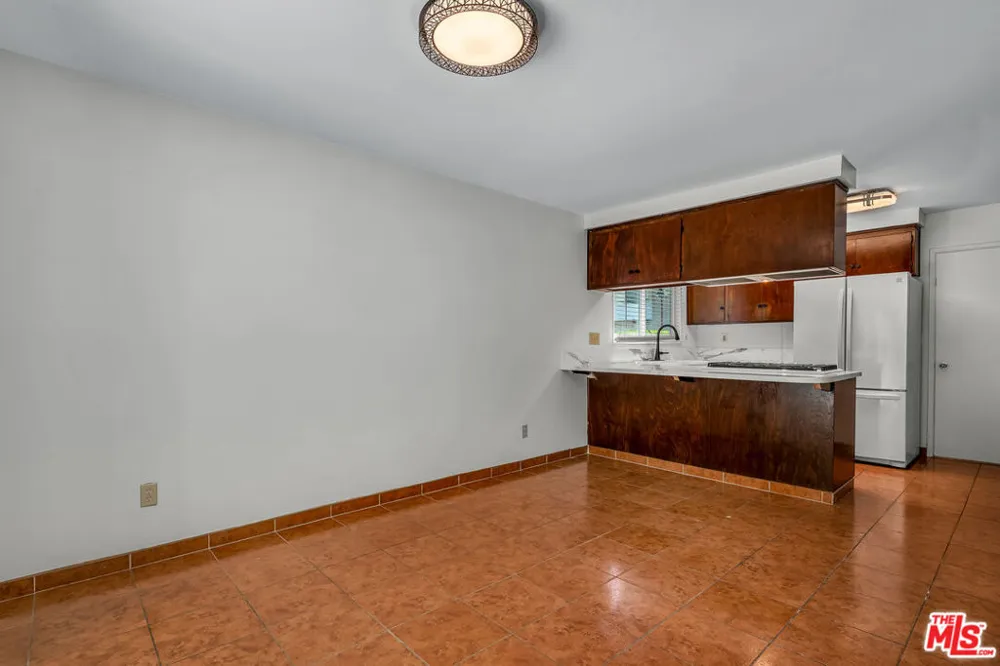 4076 Tropico Way Los Angeles, CA 90065