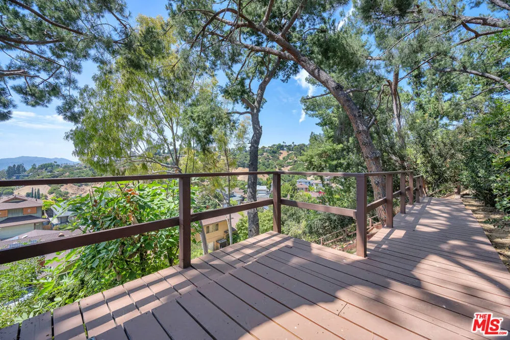 4076 Tropico Way Los Angeles, CA 90065