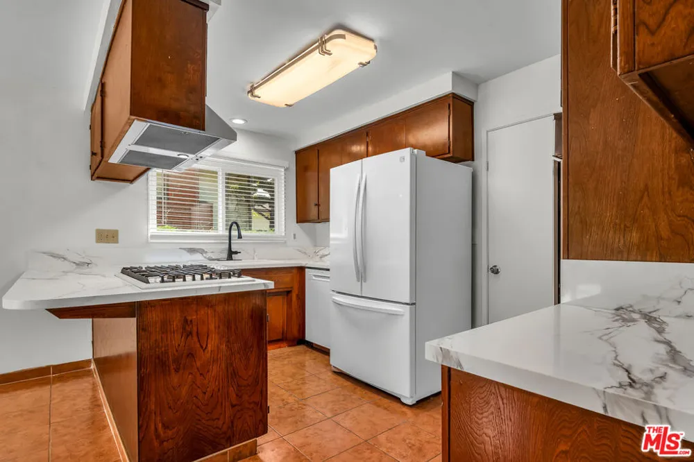 4076 Tropico Way Los Angeles, CA 90065