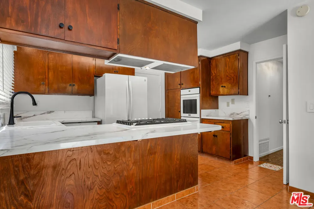 4076 Tropico Way Los Angeles, CA 90065