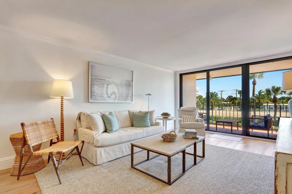 225 Beach Road #204 Tequesta, FL 33469