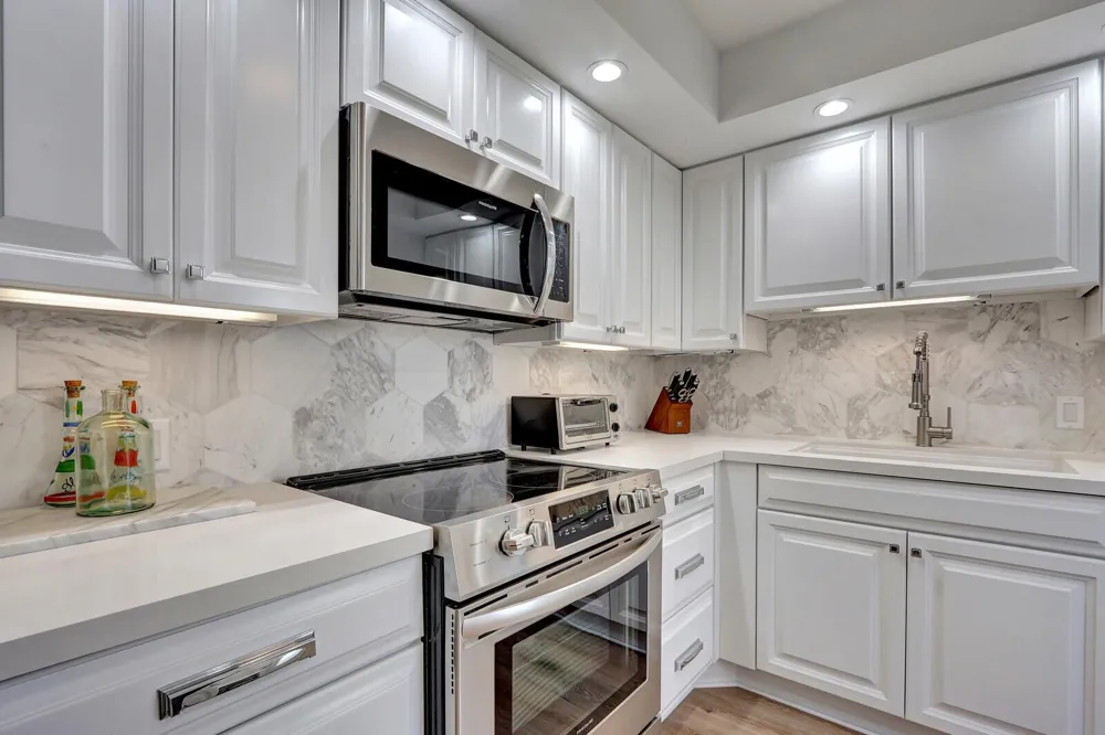 225 Beach Road #204 Tequesta, FL 33469