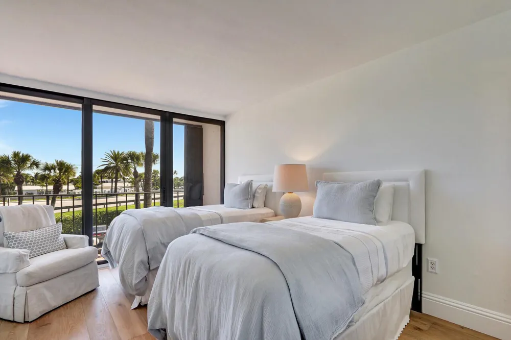225 Beach Road #204 Tequesta, FL 33469