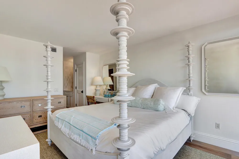 225 Beach Road #204 Tequesta, FL 33469