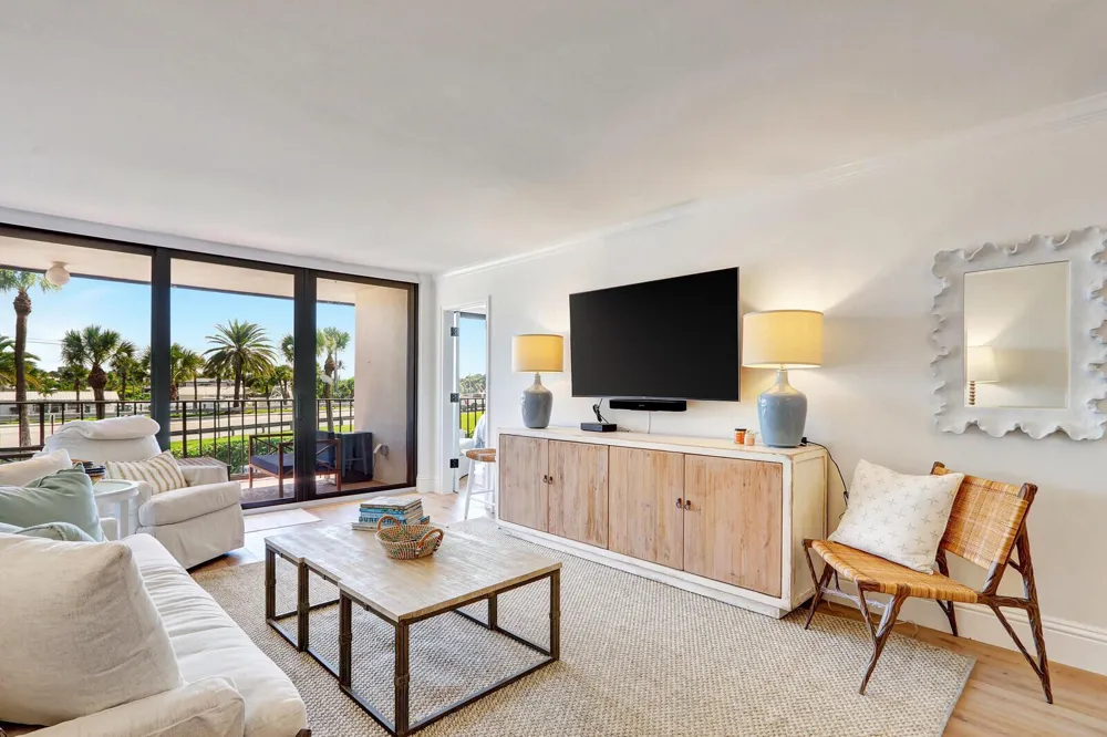 225 Beach Road #204 Tequesta, FL 33469