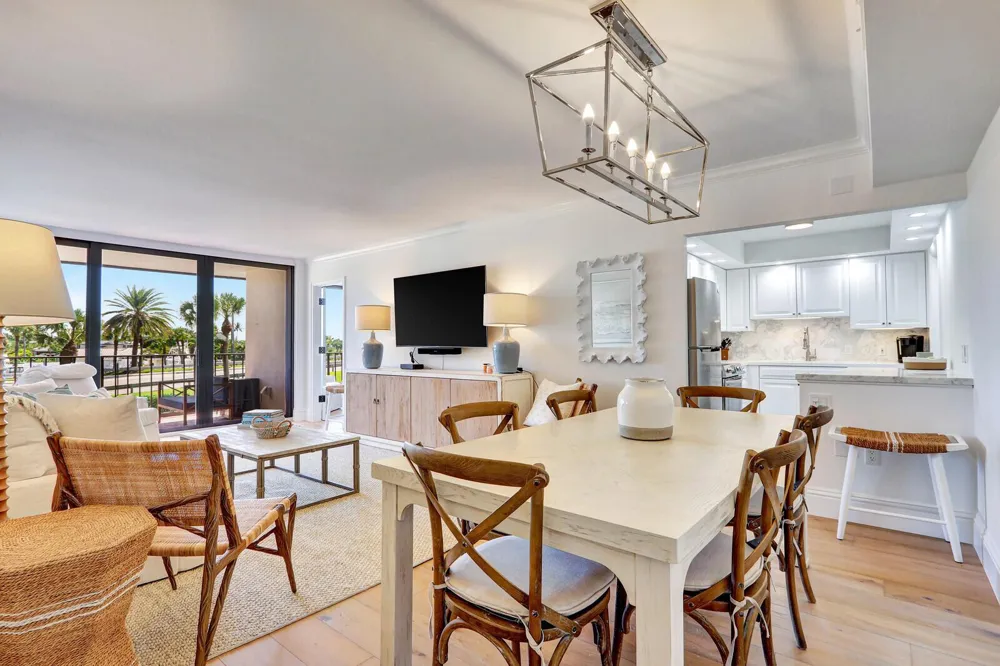 225 Beach Road #204 Tequesta, FL 33469