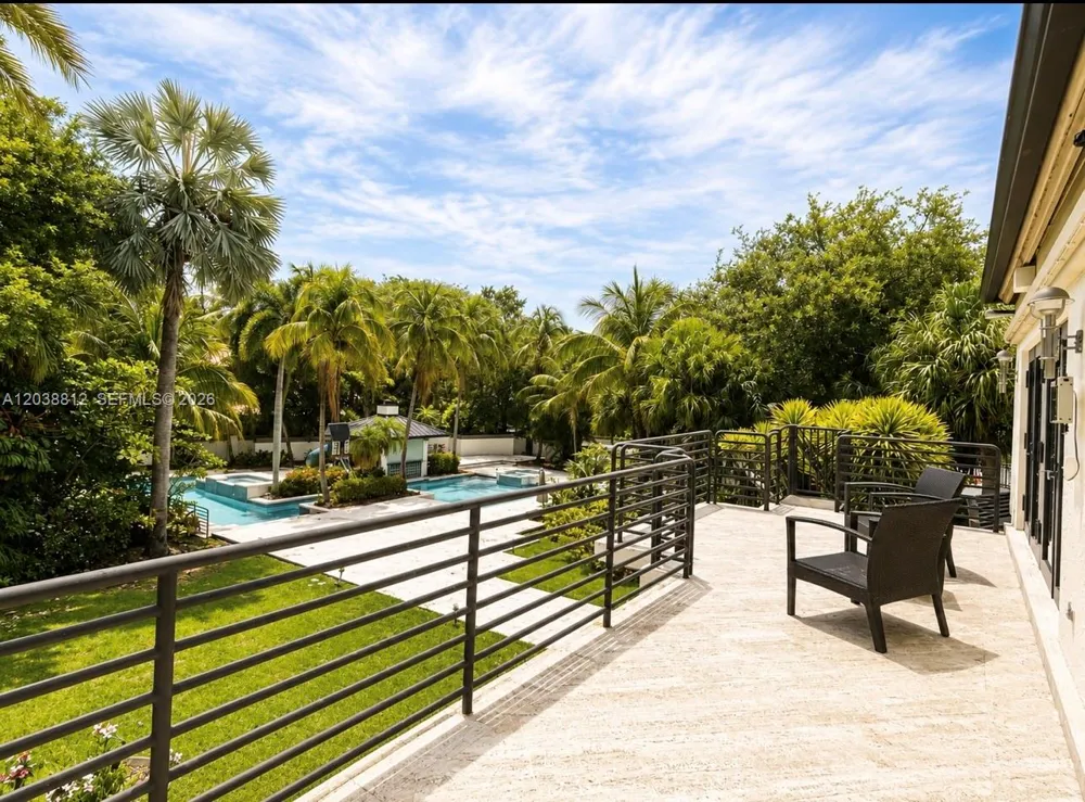 10395 SW 67th Ave Pinecrest, FL 33156