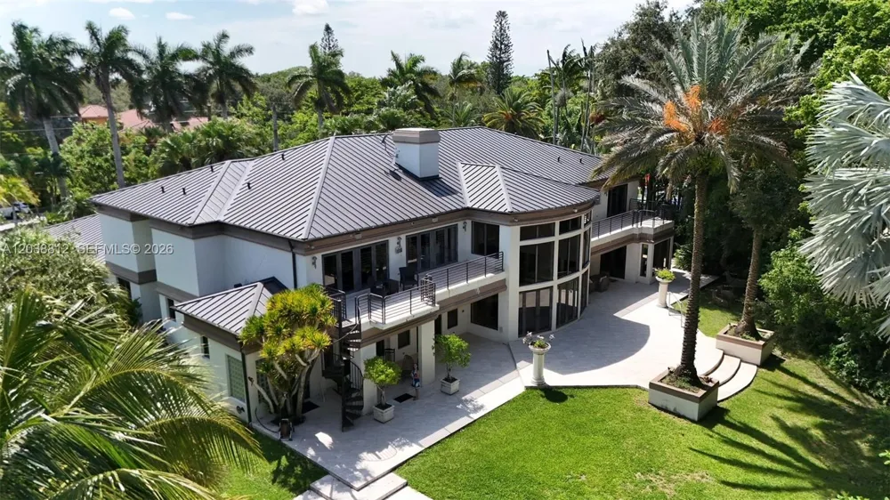 10395 SW 67th Ave Pinecrest, FL 33156