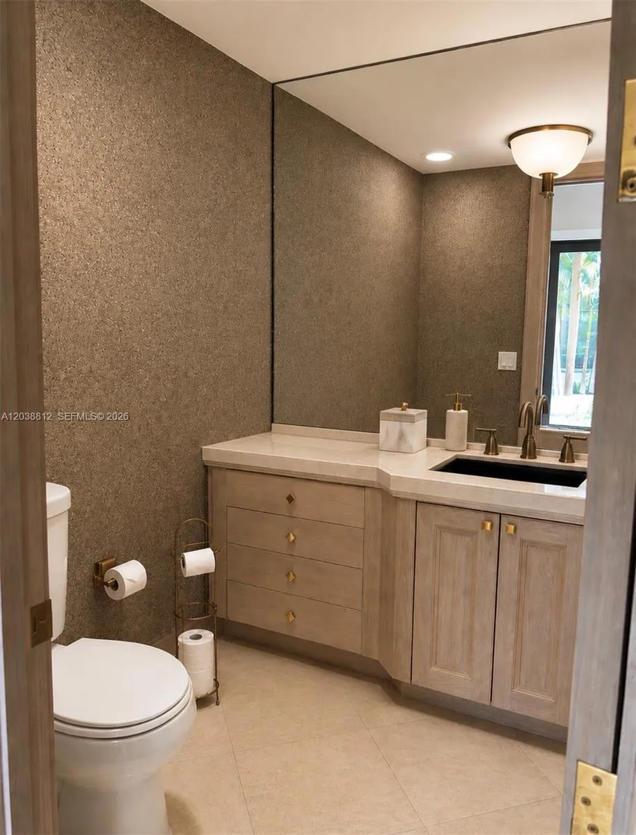10395 SW 67th Ave Pinecrest, FL 33156