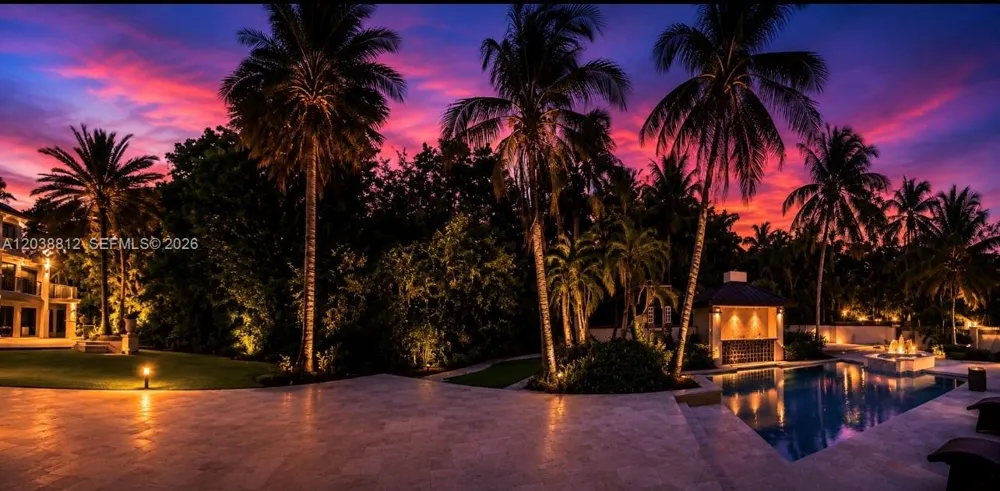 10395 SW 67th Ave Pinecrest, FL 33156