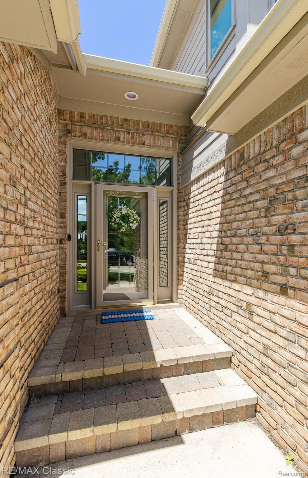 980 Sunset Drive Waterford Charter Township, MI 48328