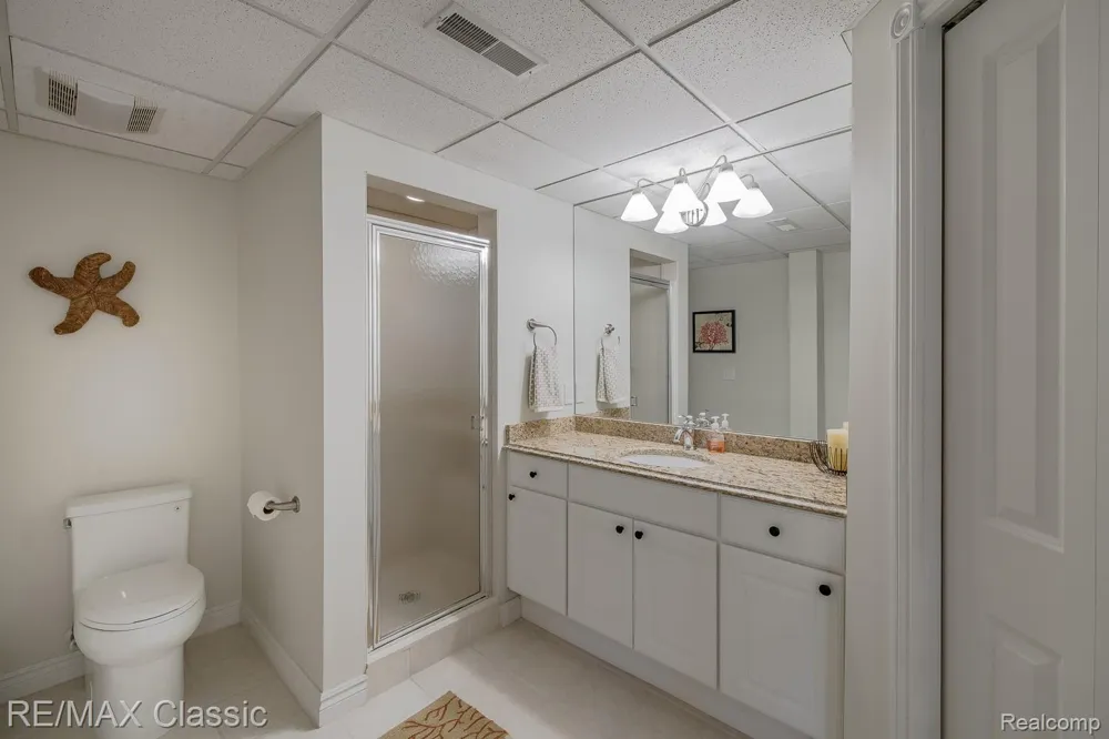 980 Sunset Drive Waterford Charter Township, MI 48328