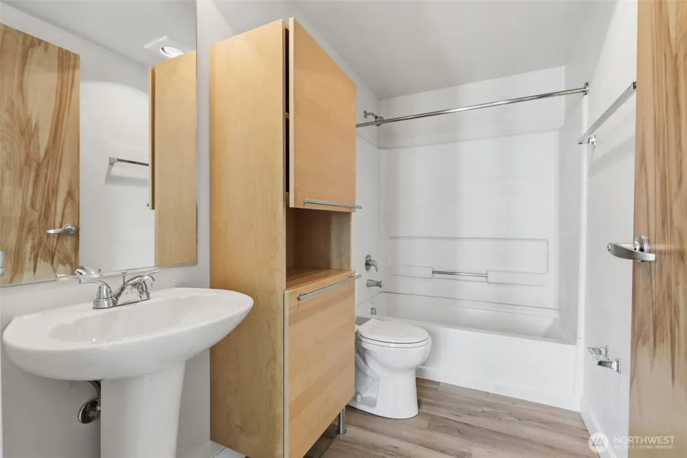 701 Columbia Street #612 Vancouver, WA 98660