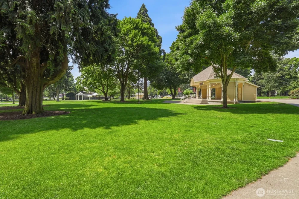 701 Columbia Street #612 Vancouver, WA 98660