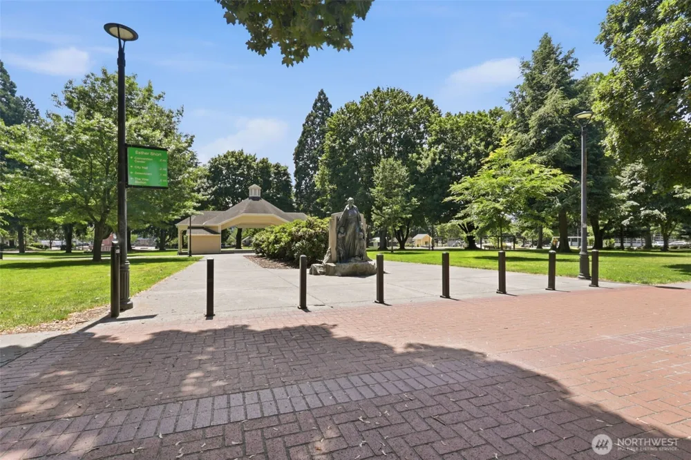701 Columbia Street #612 Vancouver, WA 98660