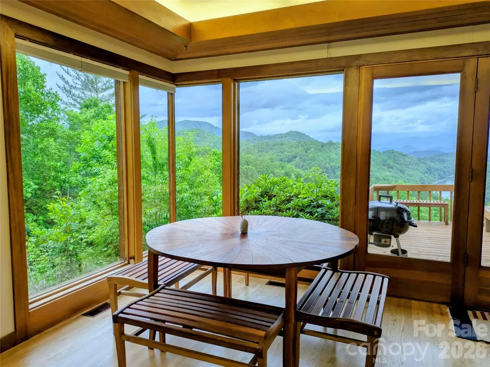 11150 Highway 19W Highway Bryson City, NC 28713
