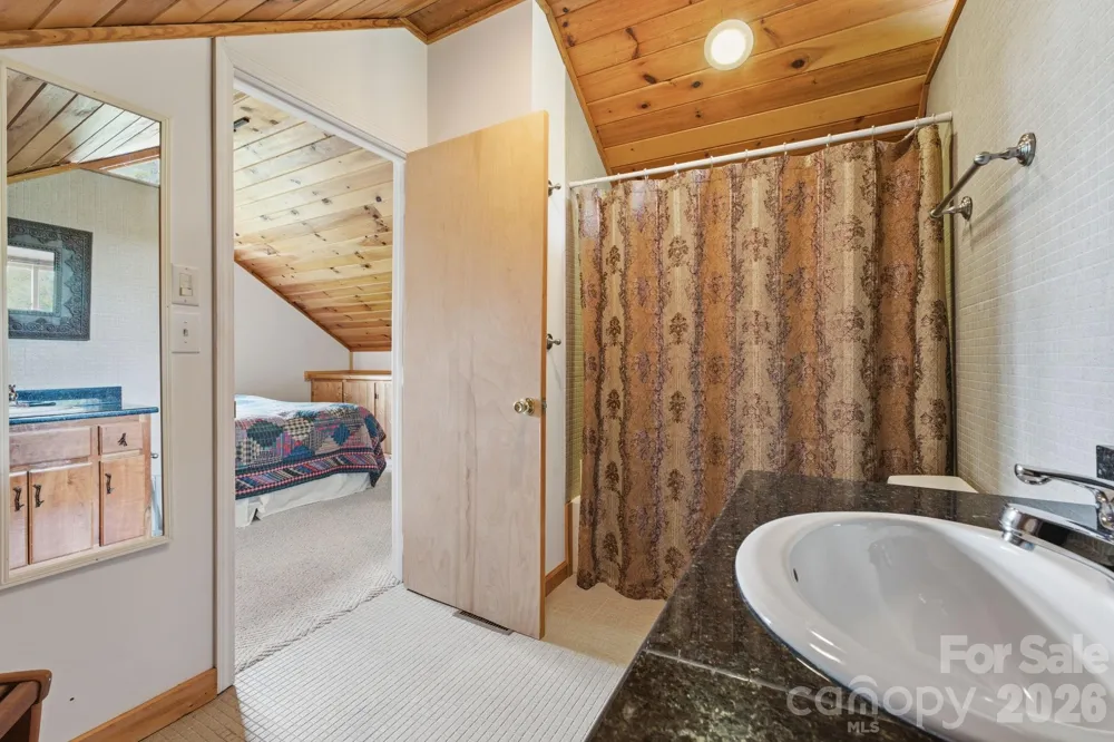 11150 Highway 19W Highway Bryson City, NC 28713