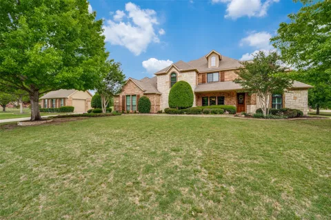 501 Arthur Court