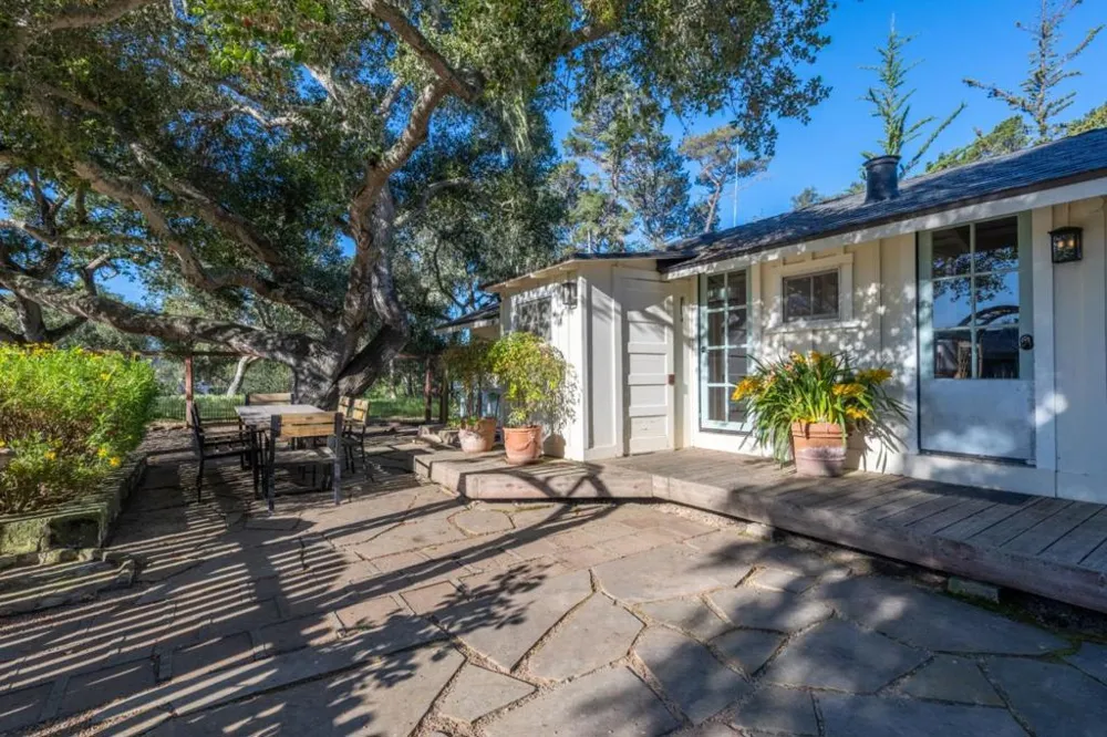 5155 Carmel Valley Road Carmel, CA 93923