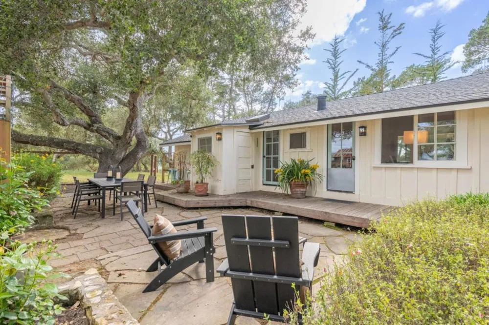 5155 Carmel Valley Road Carmel, CA 93923