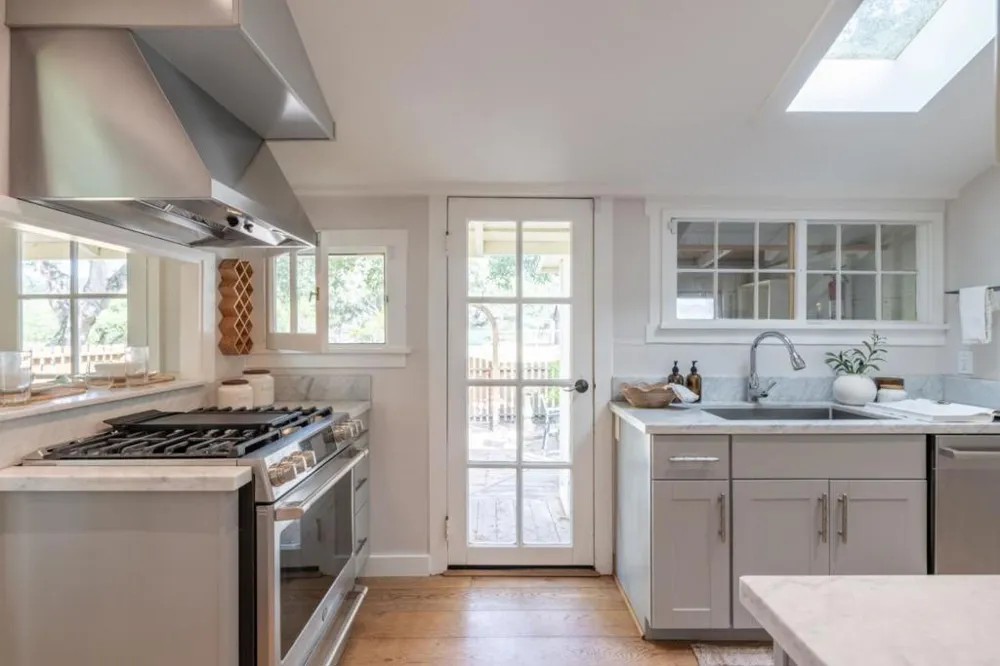5155 Carmel Valley Road Carmel, CA 93923