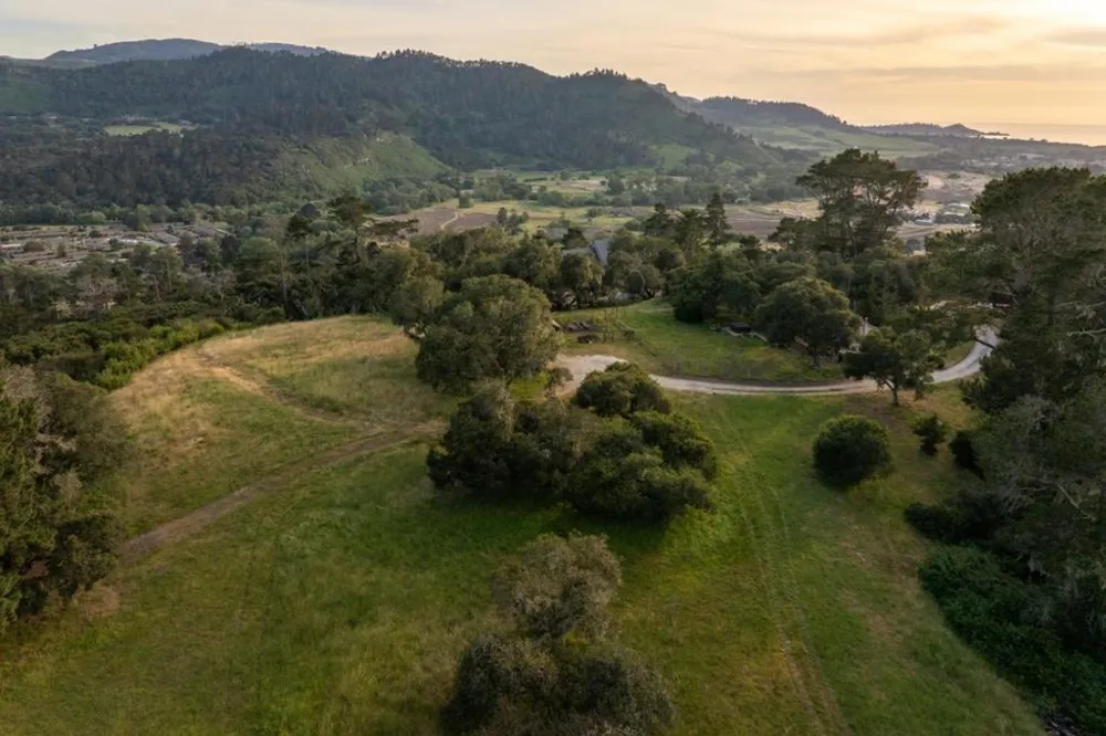5155 Carmel Valley Road Carmel, CA 93923
