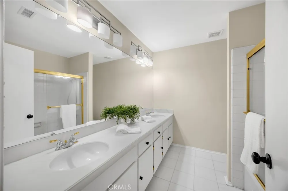 2226 Shadetree Circle Brea, CA 92821