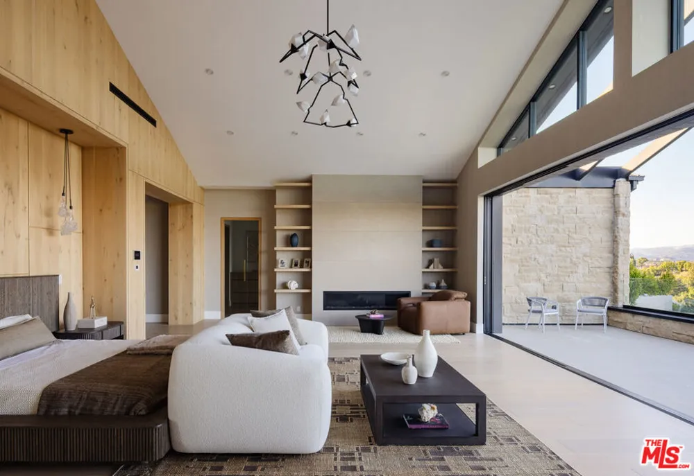 25079 Jim Bridger Road Hidden Hills, CA 91302