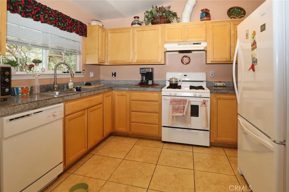 15825 23rd Clearlake, CA 95422