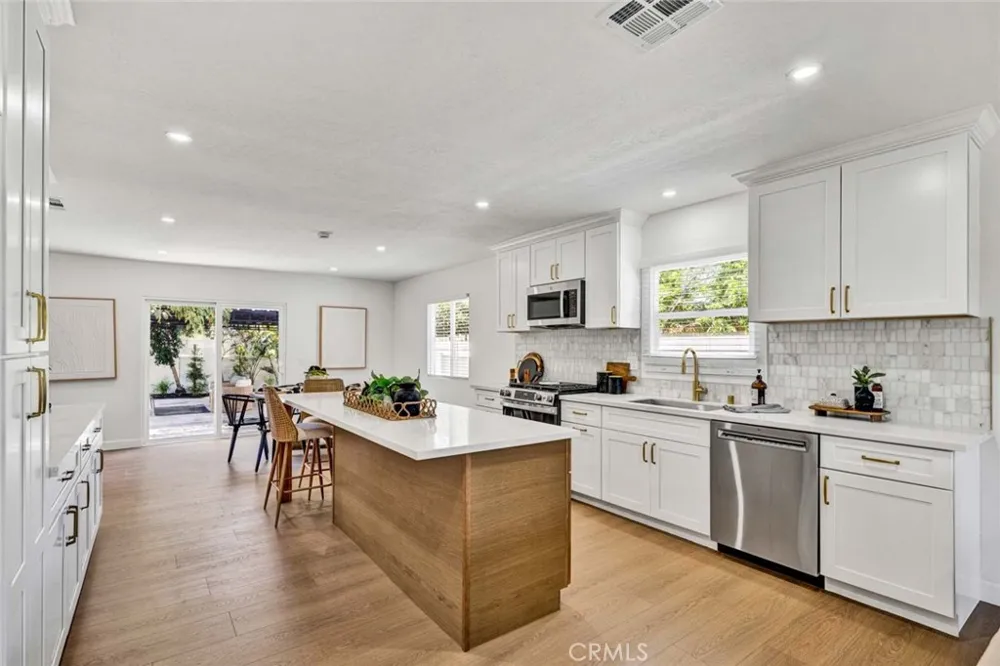 1800 E Mayfair Orange, CA 92867